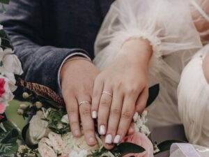 Cocktail Attire Wedding: A Complete Guide to Dressing Right for the Occasion