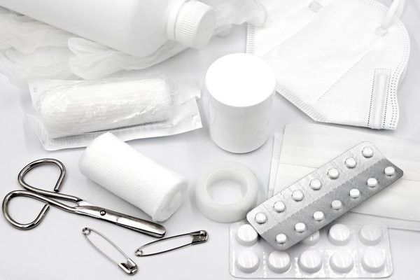 wedding emergency kit checklist